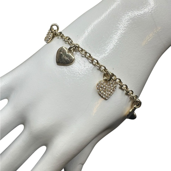 J. Crew Charm Bracelet Yellow Gold Tone Pavé Hearts Dangle Signed Dainty Classic - Picture 1 of 15